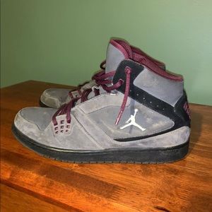 Air Jordan’s 1 Flight gray purple